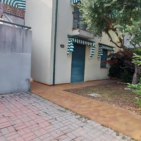 Appartamento App4rent - Equilio - Pet Friendly - Giardino Esclusivo *